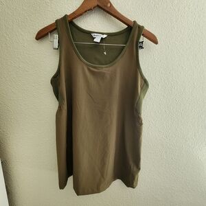 ATHLETA Passenger Tank Size Small in Acacia Olive